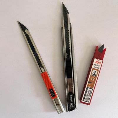 Купить Лезвия для ножа 0,38 мм толщиной, 9 мм, изготовлены из высокоуглеродистой стали SK2 для тяжелых условий резки Производство в сети