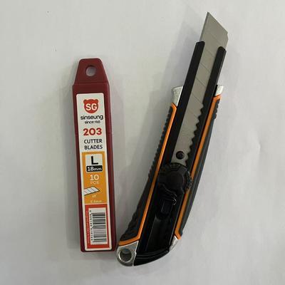 Купить 18mm Blade Compatible Snap-Off Knife Aluminum Body for Durability and Precision Производство в сети